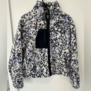 Kinesis zip front fleece jacket-NWOT